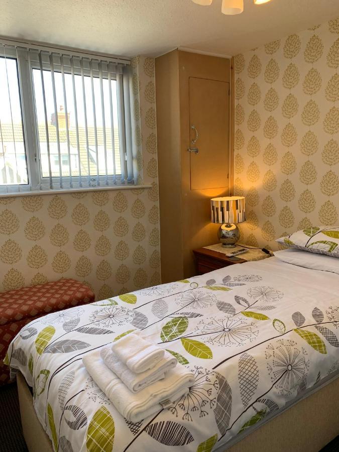 Holiday home Heather Glen. Six Bedroom Near The Sea. Blackpool