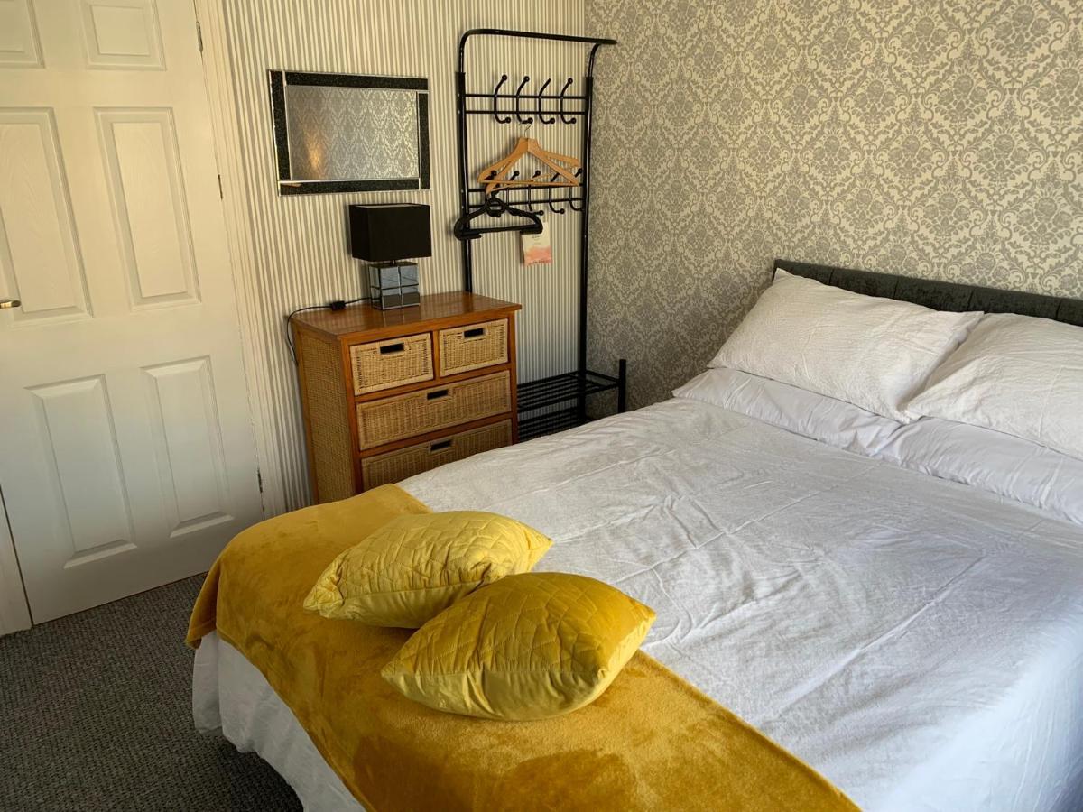 Holiday home Heather Glen. Six Bedroom Near The Sea. Blackpool