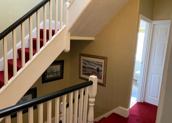 Heather Glen. Six Bedroom Home Near The Sea.