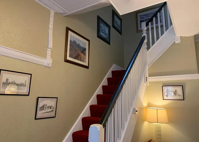 Heather Glen. Six Bedroom Home Near The Sea.