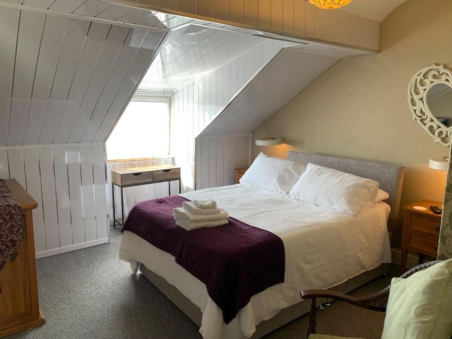 Heather Glen. Six Bedroom Near The Sea. Blackpool