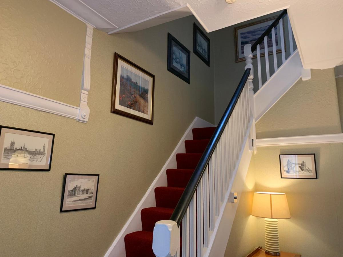 Heather Glen. Six Bedroom Near The Sea. Vakantiehuis *
