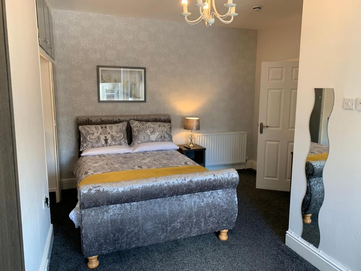 Heather Glen. Six Bedroom Near The Sea. *