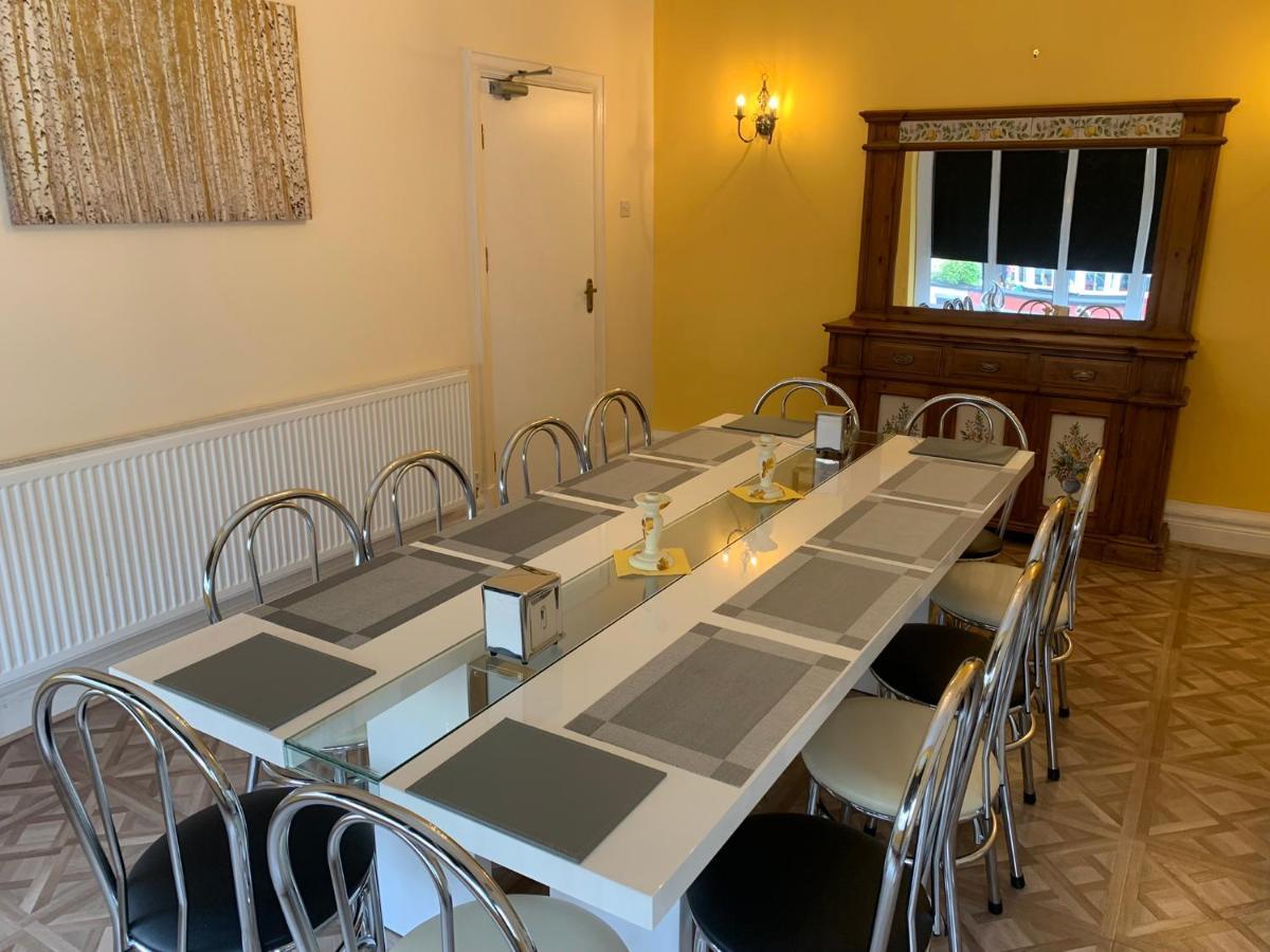 Heather Glen. Six Bedroom Near The Sea. Vakantiehuis